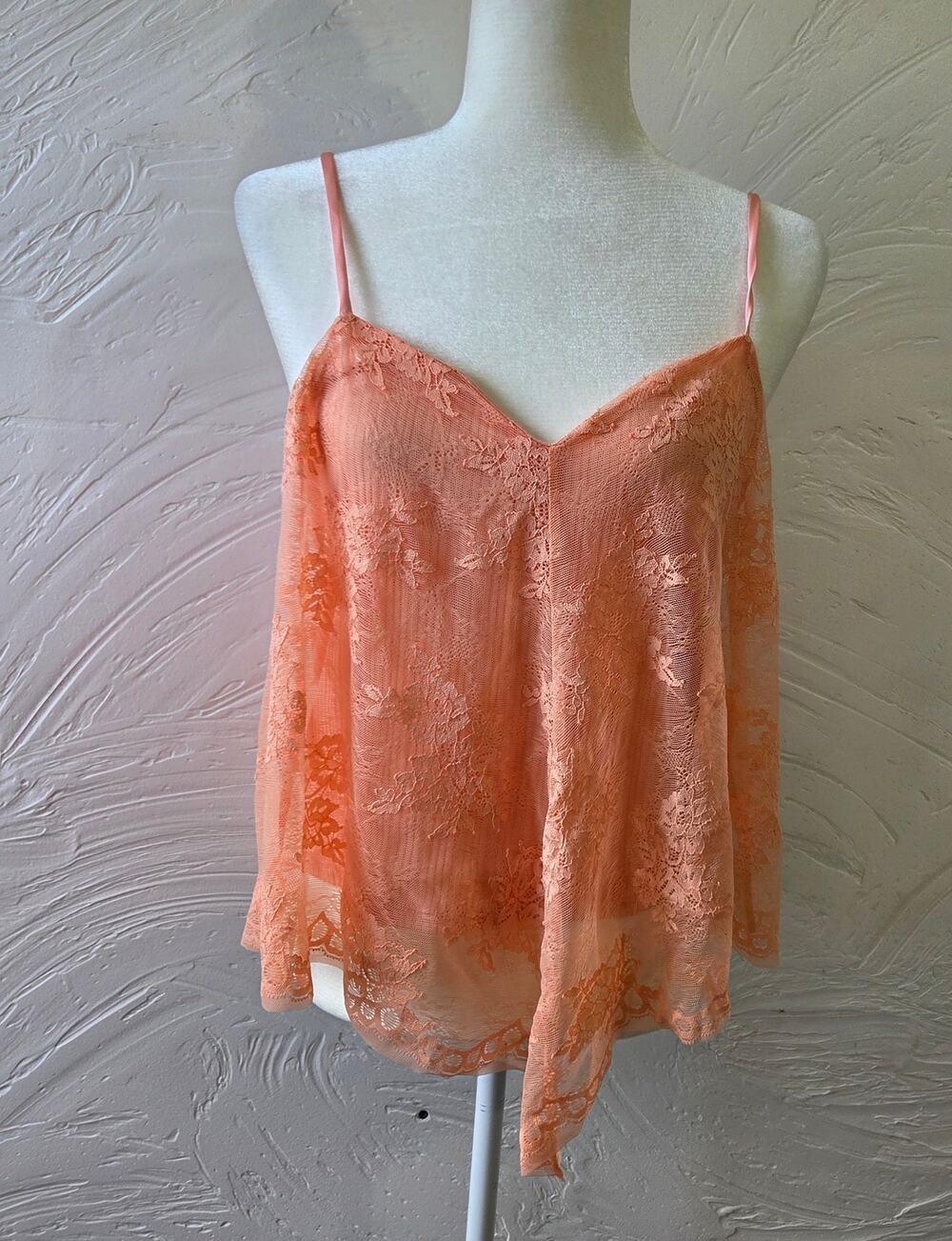 Willow & Root Cropped Stretch Tank with Lace Overlay Size M Peach Thin Straps